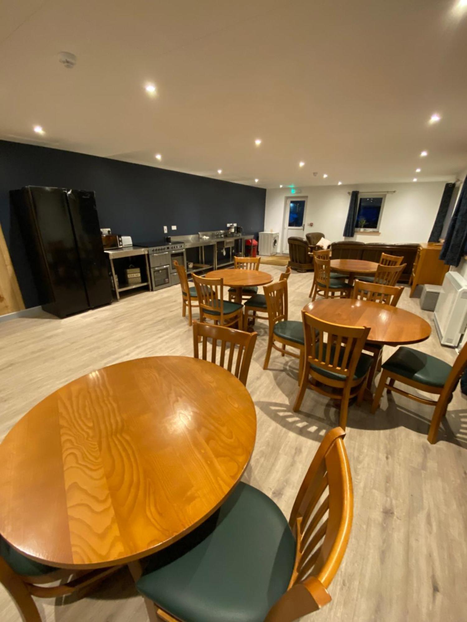 Modern Studio Apartment Set Beneath The Black Mountains A Stones Throw From The Offas Dyke Path Clodock Extérieur photo