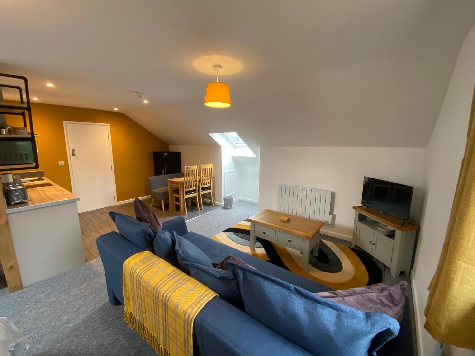 Modern Studio Apartment Set Beneath The Black Mountains A Stones Throw From The Offas Dyke Path Clodock Extérieur photo